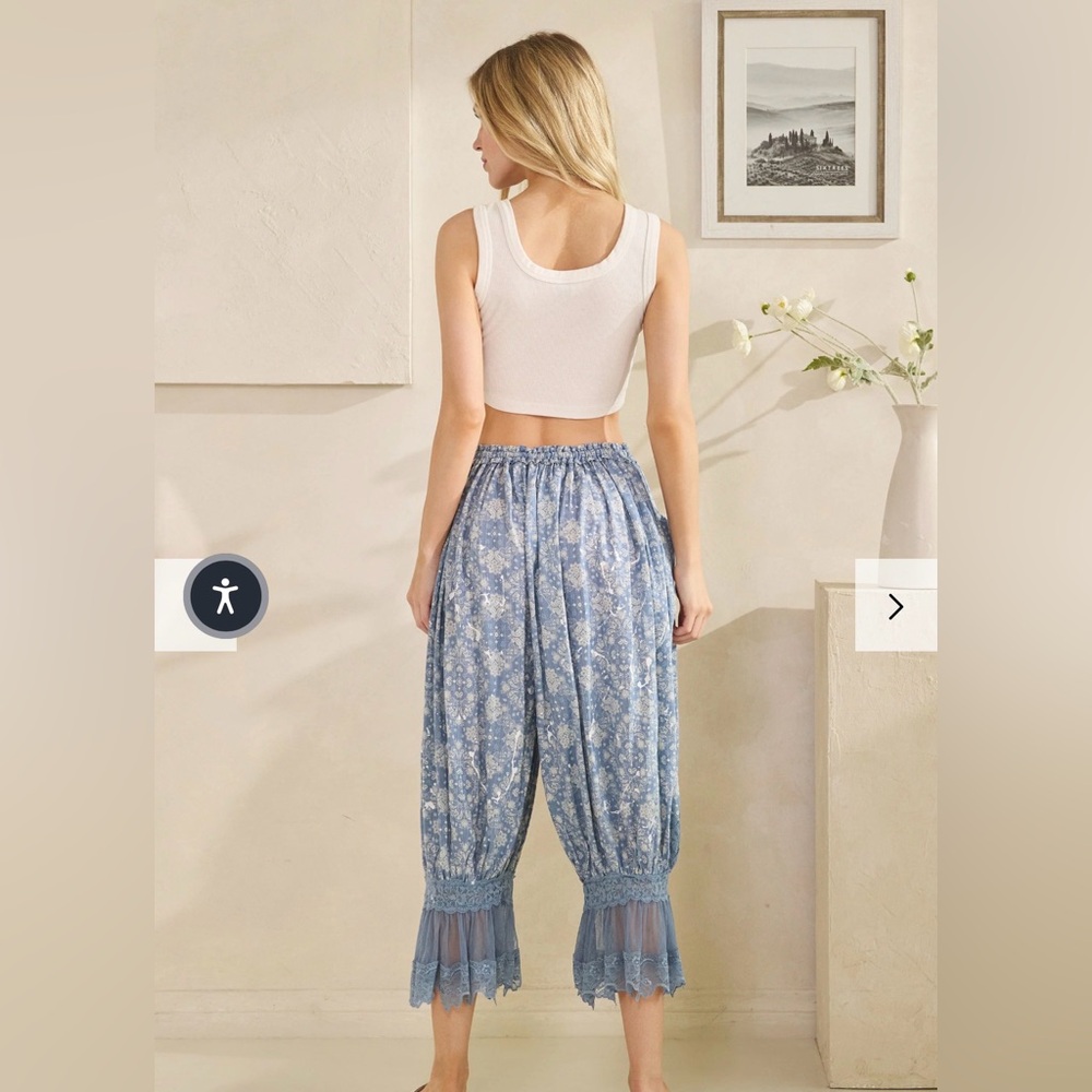 Oli & Hali WASHED PAISLEY PRINTED BLOOMER PANTS - Picture 5 of 8